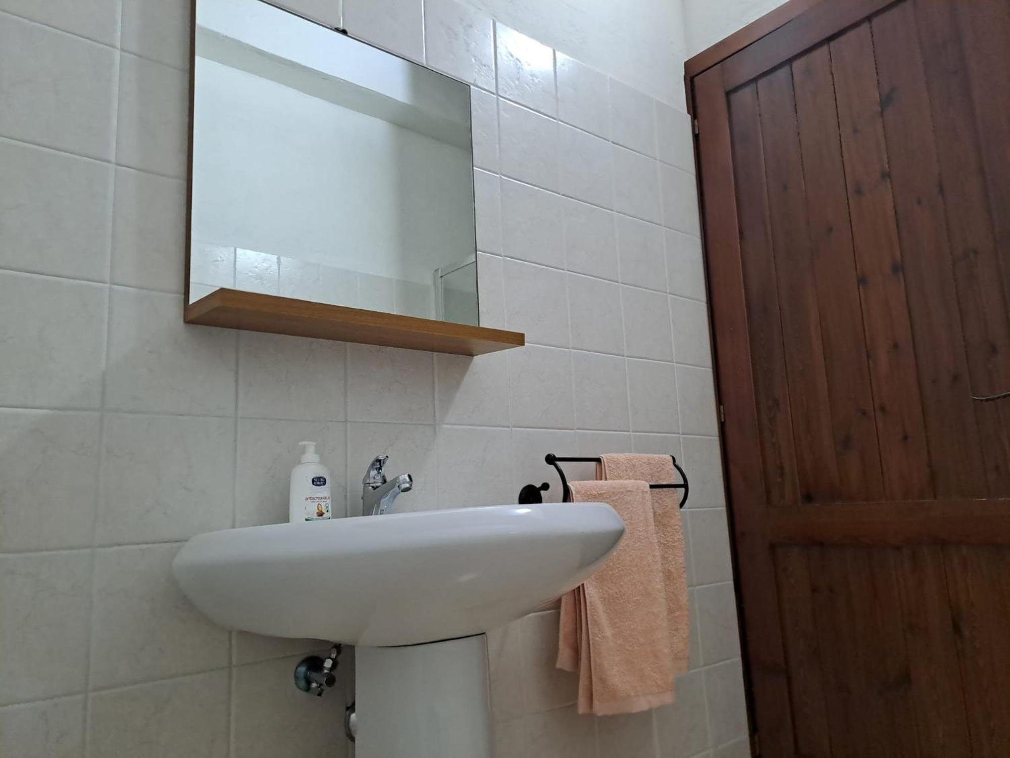 B&B S'Omu Antiga Nureci 外观 照片