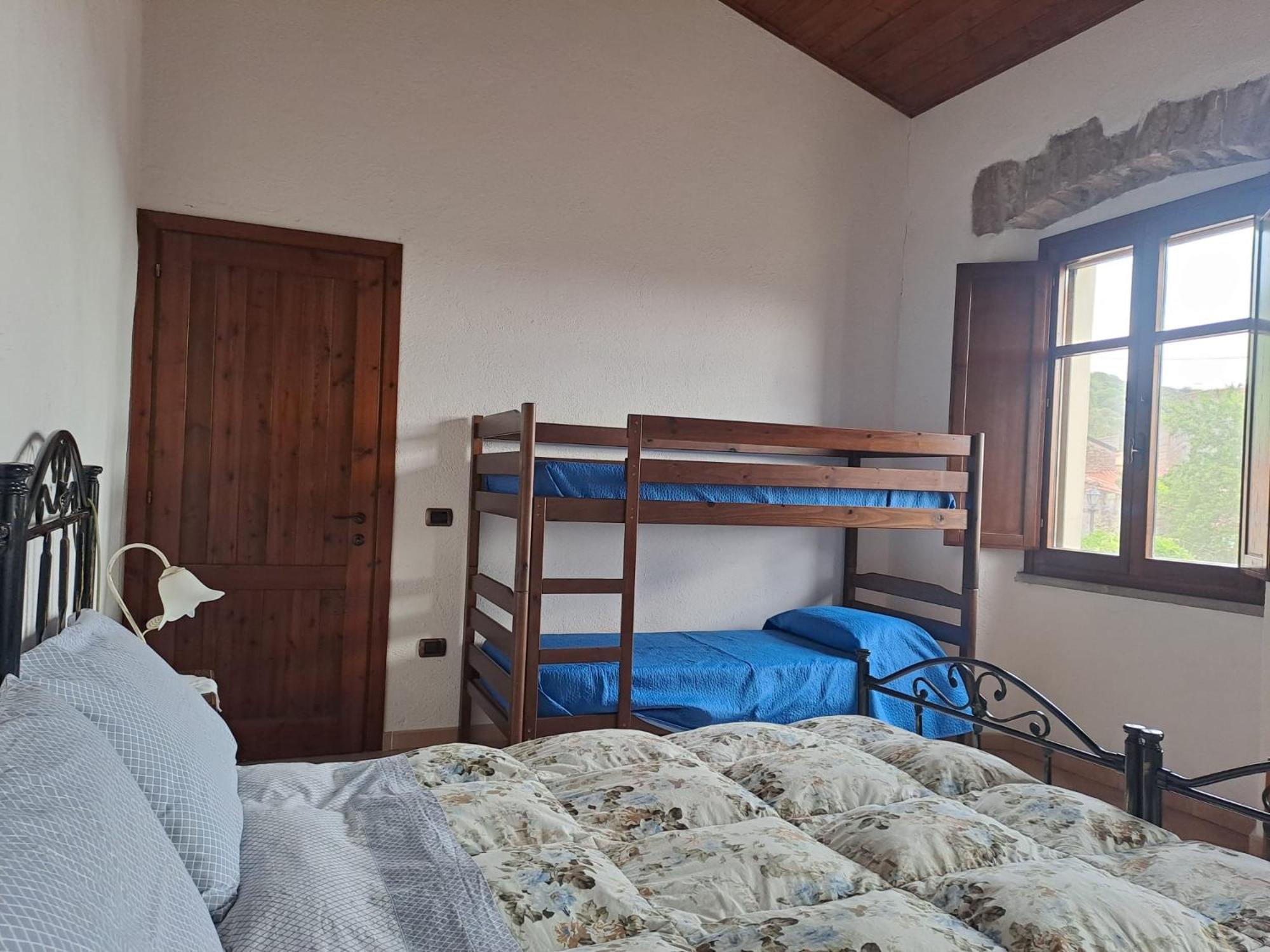 B&B S'Omu Antiga Nureci 外观 照片